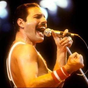 Freddie Mercury, falecido vocalista do Queen